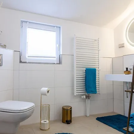 Nidusrooms: Art Deco Naehe Heidelberg *